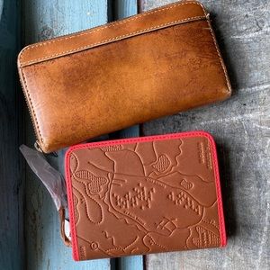 Lot of 2 leather map wallet and passport holder